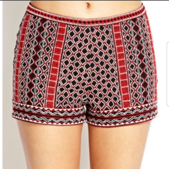 Boho Beaded & Embroidered Side Zip Shorts S - Picture 3 of 9